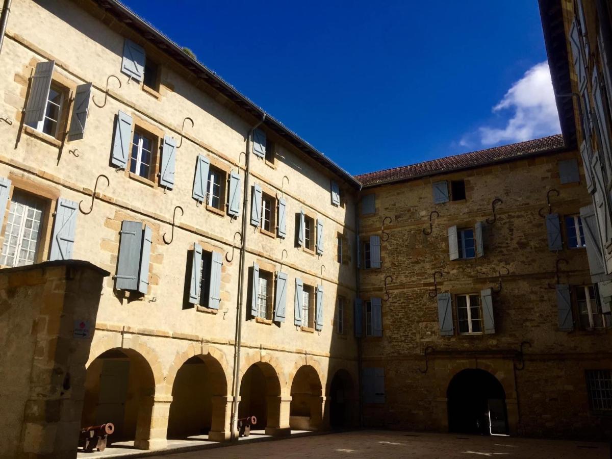 Jasmin 1 Jeanne D Albret Apartment Navarrenx Exterior photo